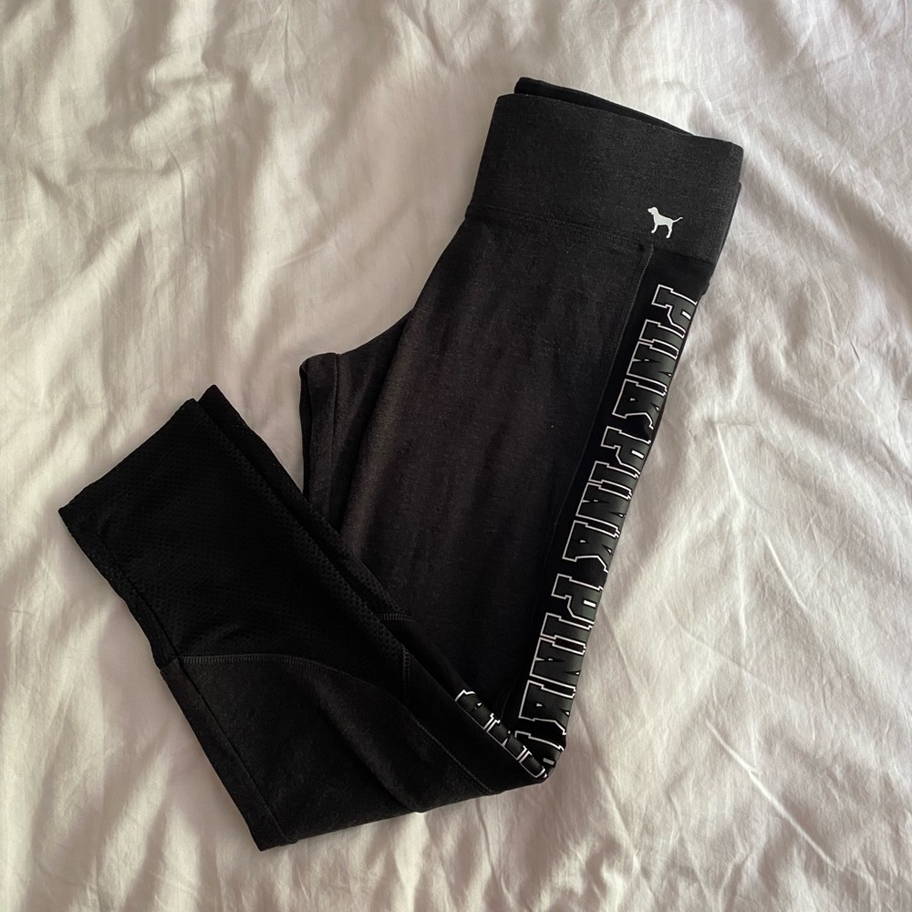 Victoria’s Secret Pink leggings